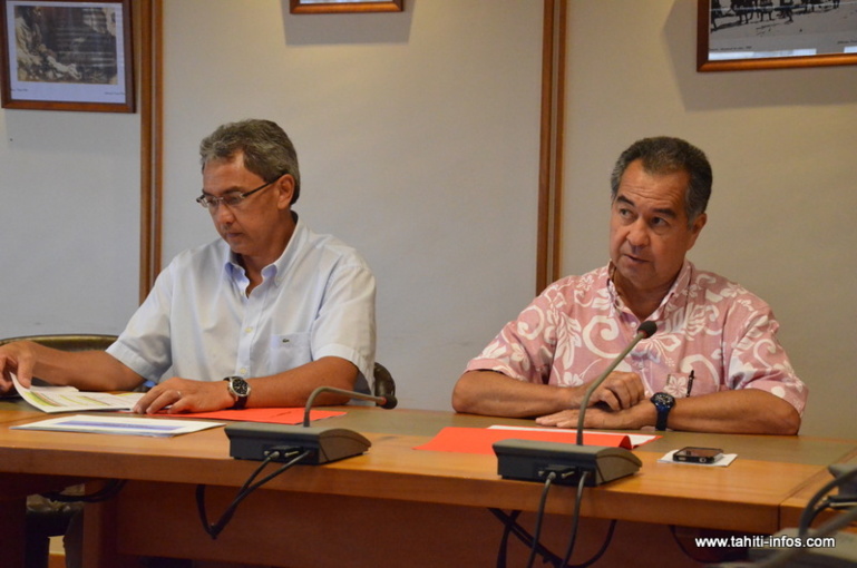 Régis Chang, directeur général, et Luc Tapeta, président du Conseil d'administration de la Caisse de prévoyance sociale.