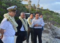 Victorin Lurel à l'hôtel Intercontinental de Bora Bora sur le site de pompage de l'eau de mer profonde qui vient alimenter le système SWAC (sea water conditionning) qui permet de climatiser depuis 2006 les chambres de ce complexe hôtelier de luxe.