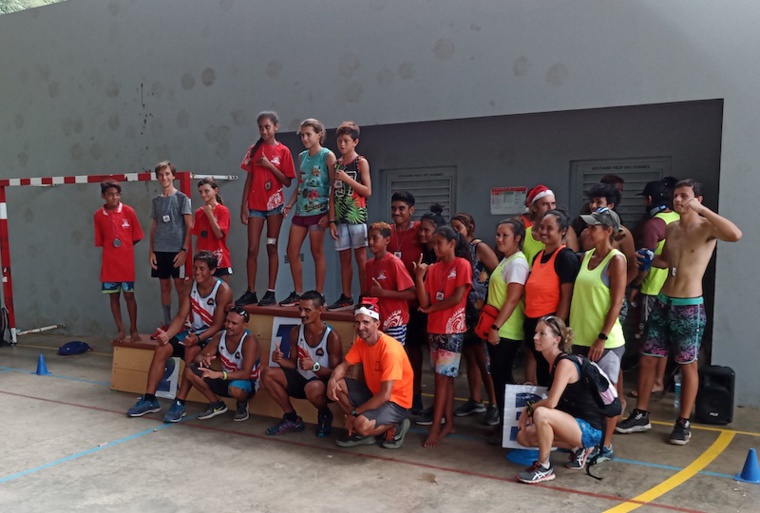 Les podiums et la remise des prix après la course. Les podiums et la remise des prix après la course.