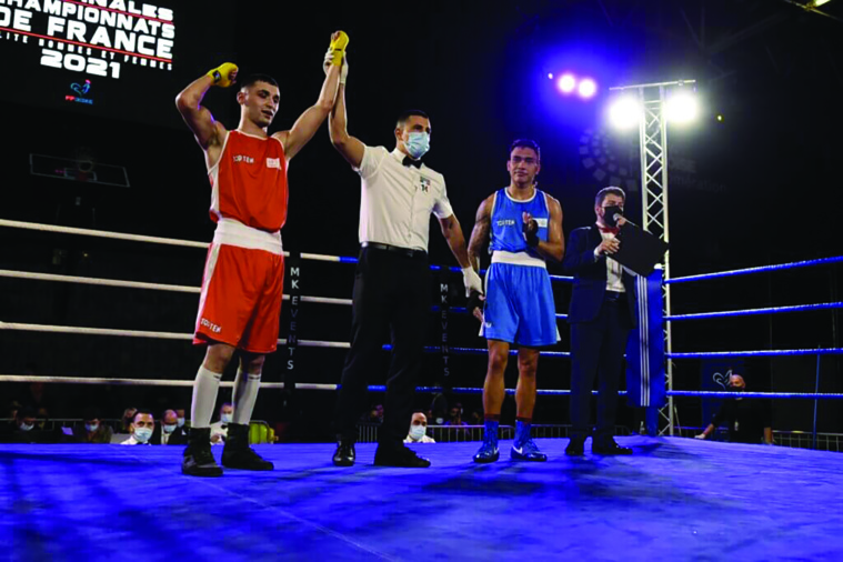 Tautua Dauphin a eu du mal à cadrer un Lounes Hamraoui très virevoltant sur le ring. Tautua Dauphin a eu du mal à cadrer un Lounes Hamraoui très virevoltant sur le ring.