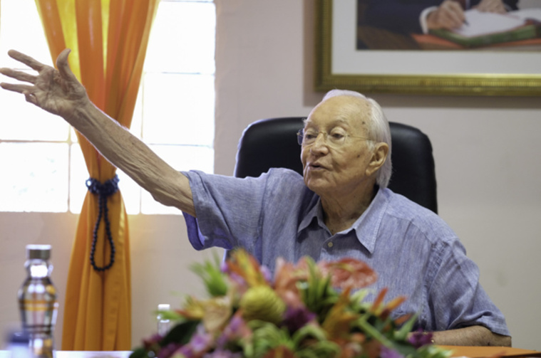 Gaston Flosse obtient son inscription à Papeete Gaston Flosse obtient son inscription à Papeete