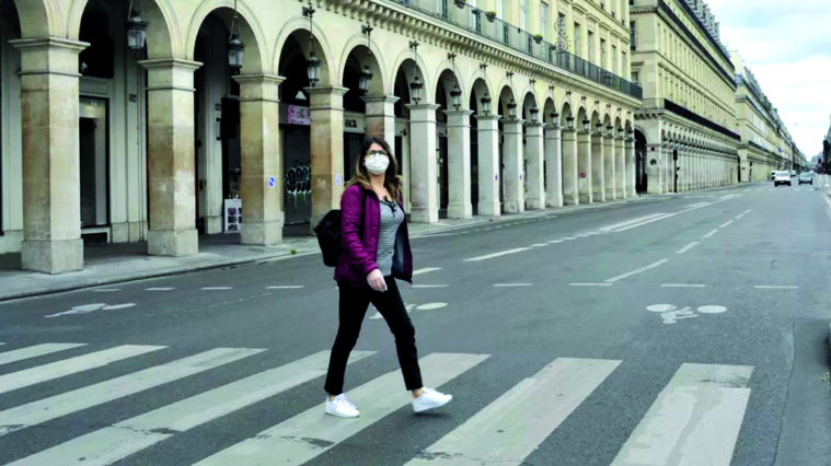 Le masque à nouveau obligatoire à l'extérieur à Paris dès vendredi