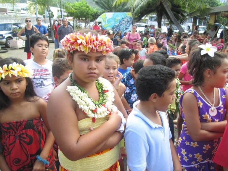 Jean Souvy se préoccupait réellement de l'instruction des enfants polynésiens de son époque. Jean Souvy se préoccupait réellement de l'instruction des enfants polynésiens de son époque.