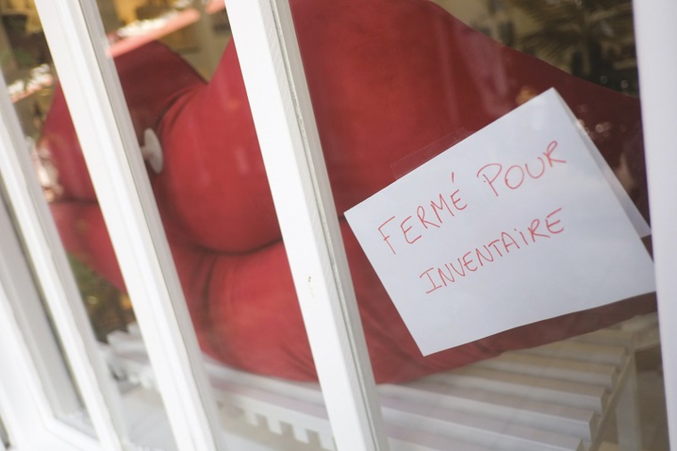 De nombreuses boutiques affichent leur fermeture exceptionnelle pour inventaire De nombreuses boutiques affichent leur fermeture exceptionnelle pour inventaire