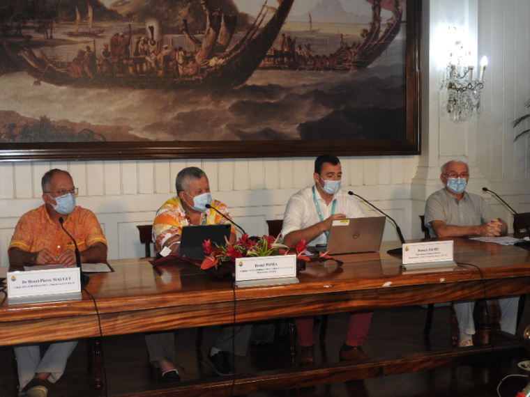 Omicron avance, des centres de vaccination rouvrent Omicron avance, des centres de vaccination rouvrent