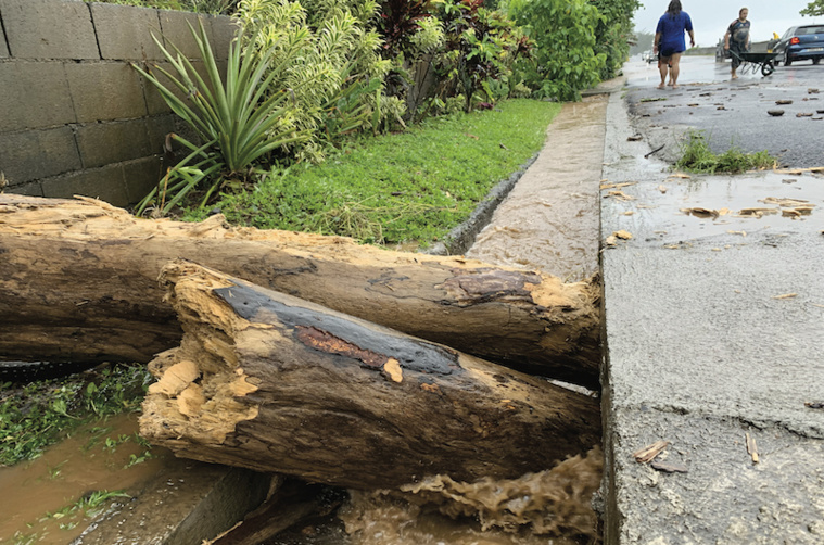La Société dans le rouge La Société dans le rouge