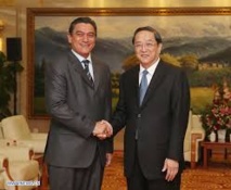 Routes et quais : Vanuatu signe avec la Chine Routes et quais : Vanuatu signe avec la Chine