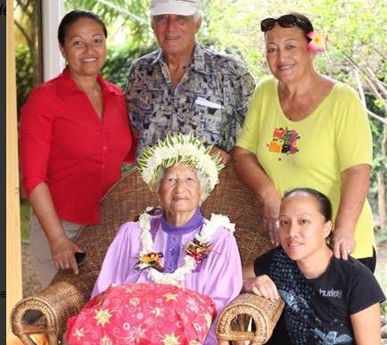 Honneur à la Doyenne de l’aide aux vieux travailleurs salariés (AVTS), Mme TAUAROA Tevahinepaopaoupoohiva dite Mama PURU