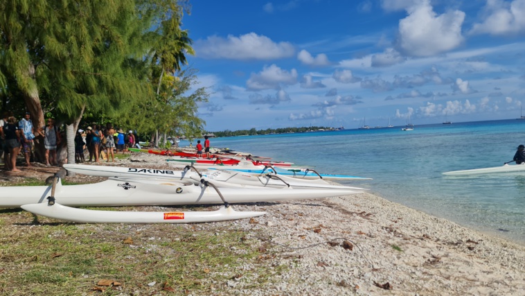 Paia Tamaititahio premier vainqueur de la Mokarran Va’a race à Rangiroa