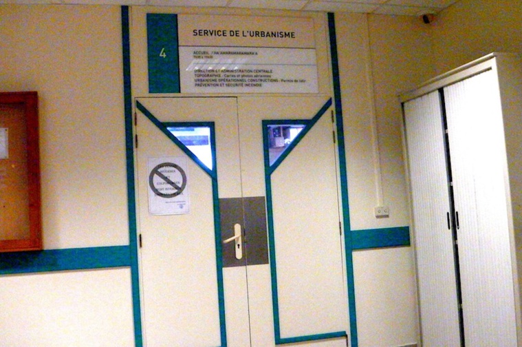 Un cluster de Covid-19 paralyse l'Urbanisme Un cluster de Covid-19 paralyse l'Urbanisme