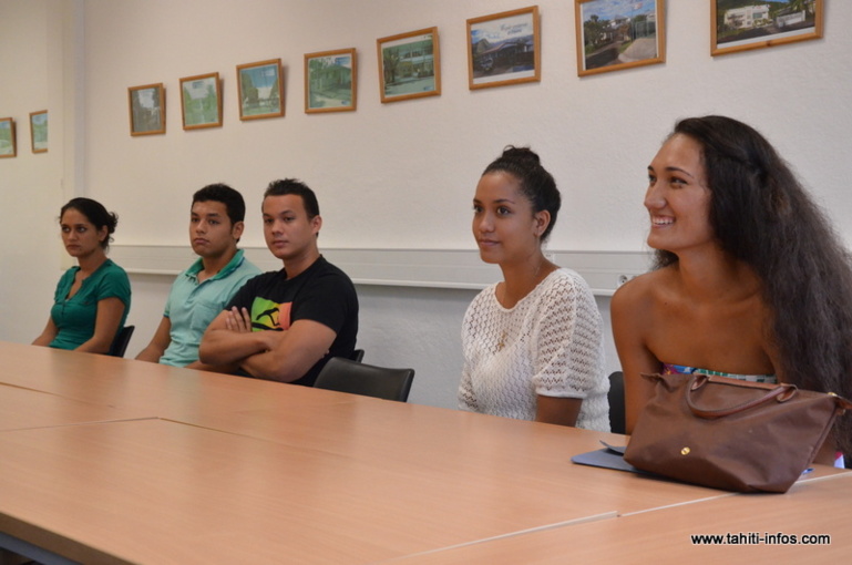 Dix-sept futurs élèves sous-officiers ont été retenus au terme du dernier concours de recrutement de la gendarmerie Dix-sept futurs élèves sous-officiers ont été retenus au terme du dernier concours de recrutement de la gendarmerie