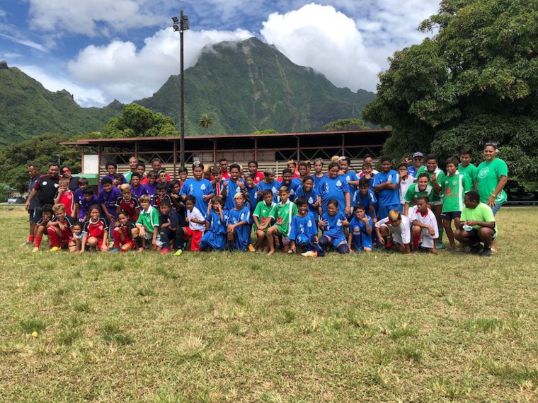 La jeunesse footballistique de Moorea relève le défi technique La jeunesse footballistique de Moorea relève le défi technique