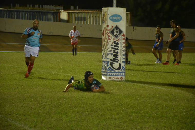 Les joueurs de Faa'a se sont baladés face à Pirae. Les joueurs de Faa'a se sont baladés face à Pirae.