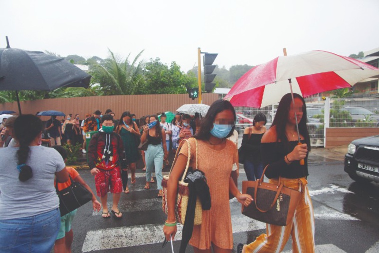 Omicron à l'école : tenir jusqu'aux vacances Omicron à l'école : tenir jusqu'aux vacances