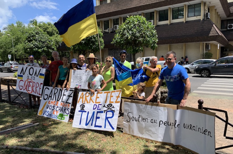 Russes et Ukrainiens unis à Tahiti Russes et Ukrainiens unis à Tahiti