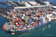 Le quai des conteneurs ou quai au long cours du port autonome de Papeete (Crédit photo : PAP).