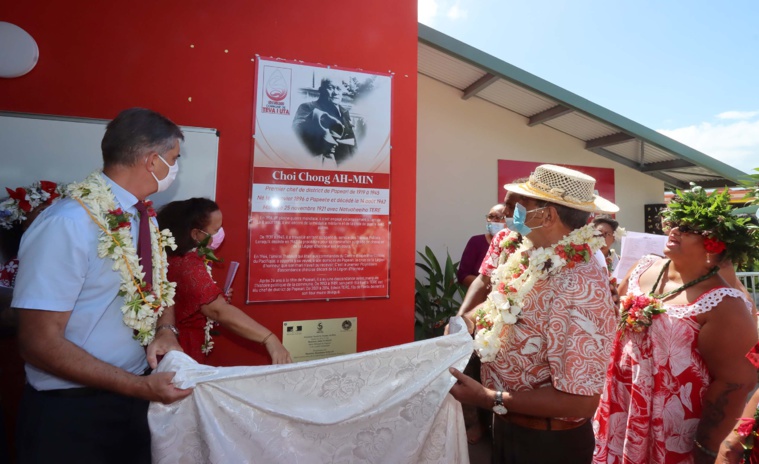 Edouard Fritch et Dominique Sorain en tournée à Teva i Uta Edouard Fritch et Dominique Sorain en tournée à Teva i Uta