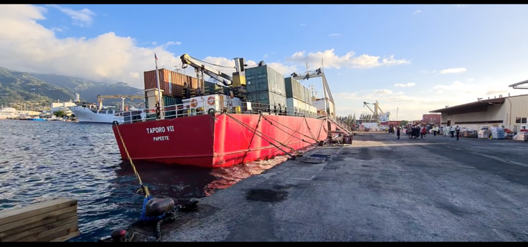 Le Taporo VII menace de chavirer Le Taporo VII menace de chavirer