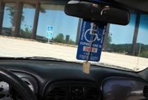 USA: armé d'une canne, un paraplégique vole une voiture USA: armé d'une canne, un paraplégique vole une voiture