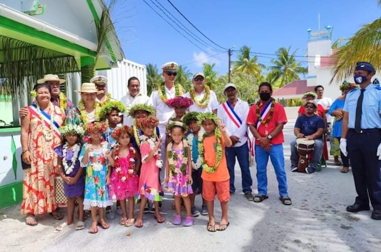 La délégation a poursuivi dimanche sa tournée aux Tuamotu avec la visite de Vahitahi et Nukutavake.