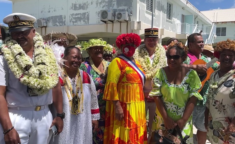 Le big boss du SMA en visite à Hao Le big boss du SMA en visite à Hao