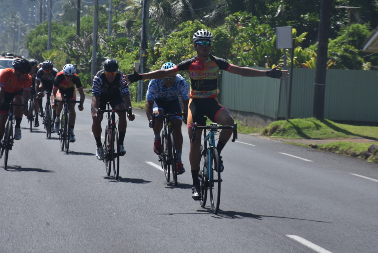 “A l'emballage final, y'avait plus qu'à terminer le beau travail de l'équipe”, a indiqué Kahiri Endeler qui s'empare du maillot jaune de leader de la Coupe de Tahiti Nui.
