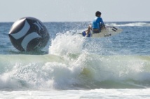 Surf junior international - Mateia Hiquily sort l'actuel N°1 lors des qualifications du Hurley Australian Open of Surfing Surf junior international - Mateia Hiquily sort l'actuel N°1 lors des qualifications du Hurley Australian Open of Surfing