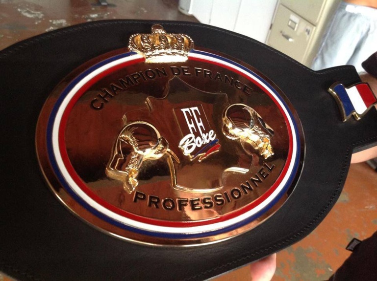 Boxe : Bilel Latreche conserve sa ceinture face au Tahitien Cédric Bellais Boxe : Bilel Latreche conserve sa ceinture face au Tahitien Cédric Bellais