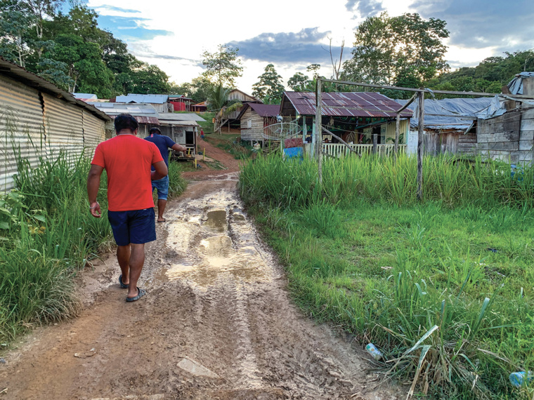 Photo d'illustration du village de Taluen. jody amiet / AFP Photo d'illustration du village de Taluen. jody amiet / AFP