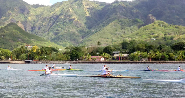 La première étape V1 du championnat de Nuku Hiva a réuni une trentaine de rameurs des deux principaux clubs de l’île.