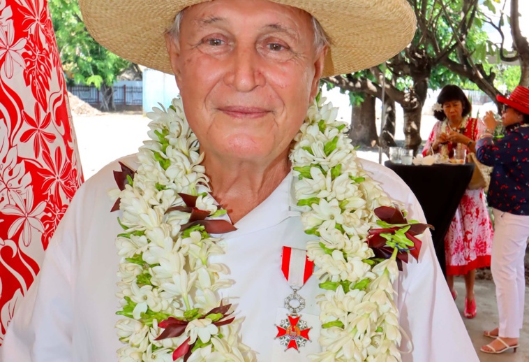 Albert Le Caill décoré de l’ordre de Tahiti Nui Albert Le Caill décoré de l’ordre de Tahiti Nui