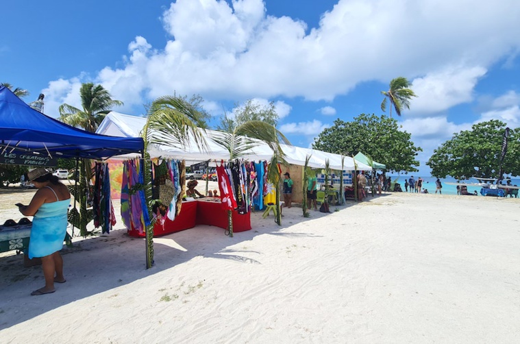 Succès du premier marché écolo de Rangiroa Succès du premier marché écolo de Rangiroa