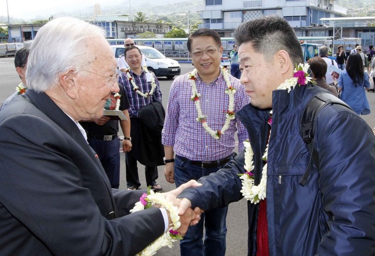 Mahana Beach et ferme aquacole : deux délégations chinoises séjournent à Tahiti (communiqué) Mahana Beach et ferme aquacole : deux délégations chinoises séjournent à Tahiti (communiqué)