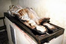 Dans l'église du Boulou, le mystère du Christ qui brûle Dans l'église du Boulou, le mystère du Christ qui brûle