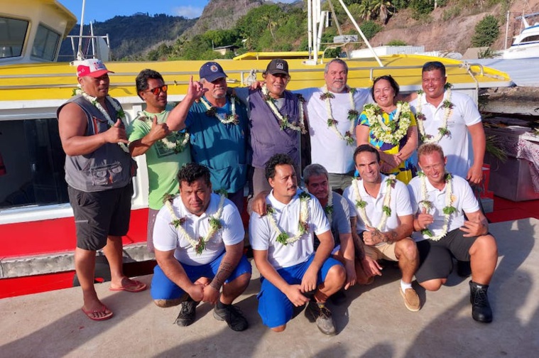 Mardi à Hiva Oa, une cérémonie a officialisé la remise des clés de la navette par la flottille administrative du Pays au nouvel équipage. Mardi à Hiva Oa, une cérémonie a officialisé la remise des clés de la navette par la flottille administrative du Pays au nouvel équipage.