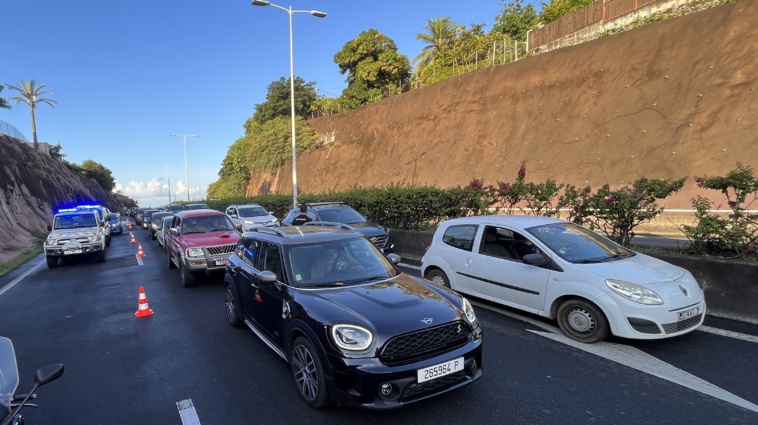 Un accident cause un gros embouteillage sur la RDO Un accident cause un gros embouteillage sur la RDO