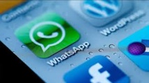 Facebook s'offre à prix d'or l'application mobile WhatsApp Facebook s'offre à prix d'or l'application mobile WhatsApp