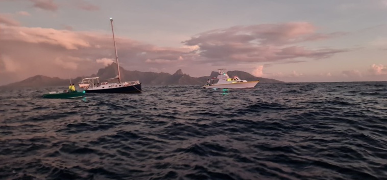 Sauvetage d'un voilier au large de Moorea Sauvetage d'un voilier au large de Moorea