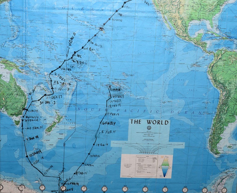 Le Président Gaston Flosse reçoit le commandant du Polar Star Le Président Gaston Flosse reçoit le commandant du Polar Star