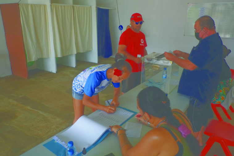 Taiarapu-Est : Macron devant, Le Pen en embuscade Taiarapu-Est : Macron devant, Le Pen en embuscade