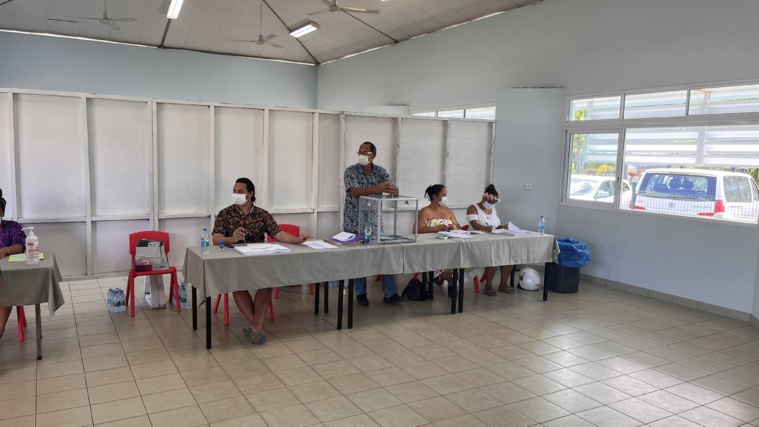 Teva i Uta : Forte abstention, Macron loin devant Teva i Uta : Forte abstention, Macron loin devant