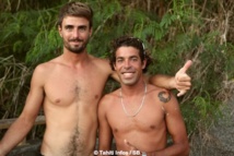 Des surfeurs réunionnais à Tahiti : témoignages sur le ‘problème requin’ à la Réunion Des surfeurs réunionnais à Tahiti : témoignages sur le ‘problème requin’ à la Réunion