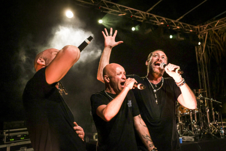 Poussant les portes bien au-delà du reggae, le groupe de chanson française signe aussi sa musique par la qualité de ses harmonies vocales Poussant les portes bien au-delà du reggae, le groupe de chanson française signe aussi sa musique par la qualité de ses harmonies vocales