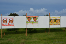 A Punaauia, les candidats s'affichent en double aux électeurs espérant sans doute être mieux vus !