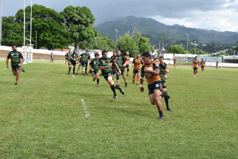 Sous une chaleur accablante les joueurs de Punaauia ont imposé un rythme infernal à leurs adversaires de Moorea.