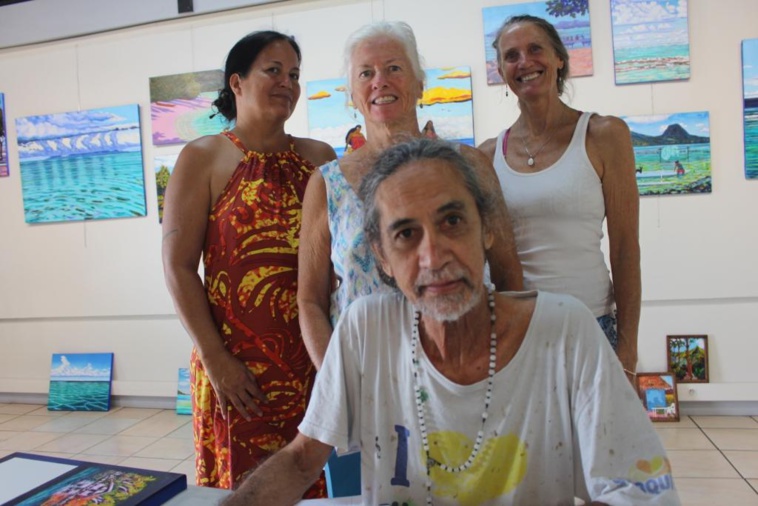 Mataairai (Malissa Itchner), Sophie Teururai  et Jeny Kuperman (à droite) avec Raymond Vigor.