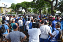 Les manifestants bredouilles après leur rencontre avec le haut-commissaire Les manifestants bredouilles après leur rencontre avec le haut-commissaire