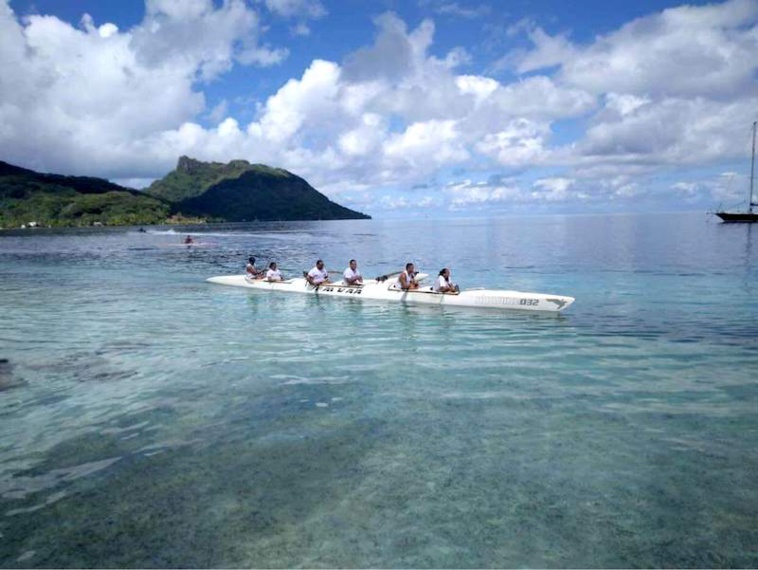 Parmi les épreuves, le va'a, un sprint de 3,360 Km en V6. Parmi les épreuves, le va'a, un sprint de 3,360 Km en V6.