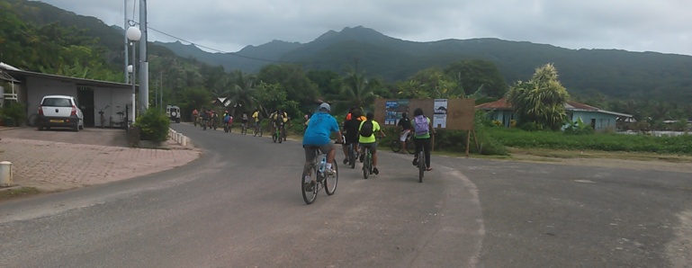Randonnée en vélo à Tahaa : opération « Roule pour ta santé ! » Randonnée en vélo à Tahaa : opération « Roule pour ta santé ! »