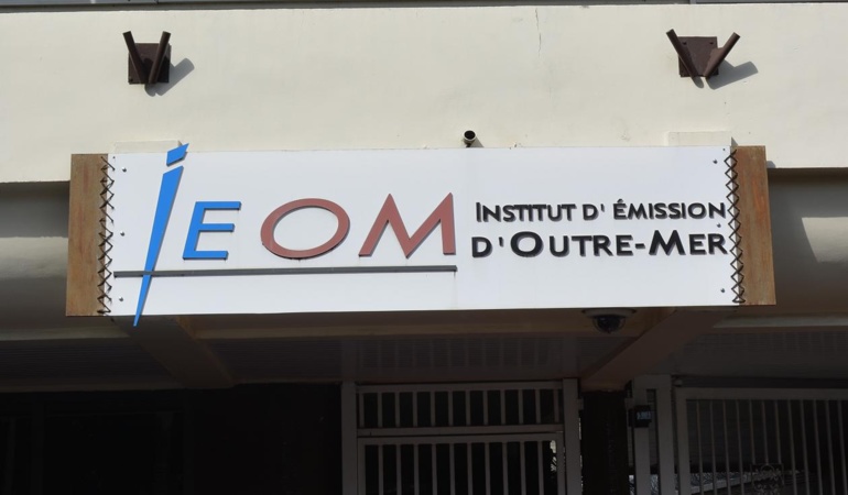 L’Institut d’Emission d’Outre-Mer (IEOM) est notre banque centrale. L’Institut d’Emission d’Outre-Mer (IEOM) est notre banque centrale.